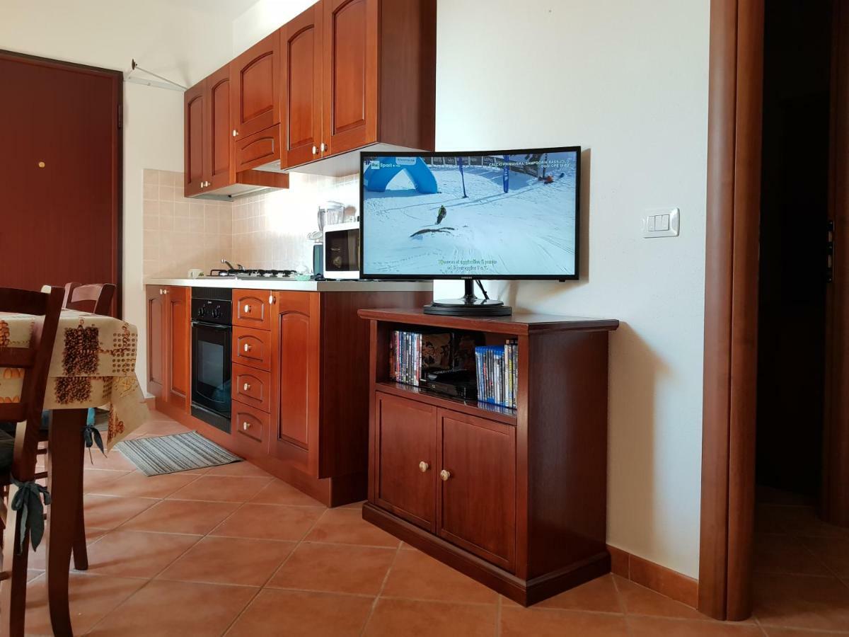Borgo Lu Canali Da Gavino Apartman Badesi Kültér fotó